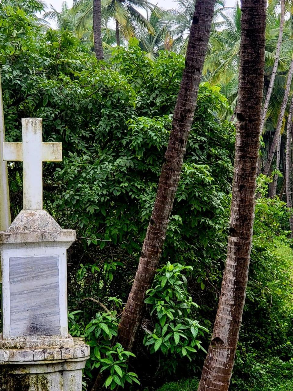 The Bungalow Bogmalo An 1880 Indo Portuguese Heritage Beach Villa South Goa ภายนอก รูปภาพ